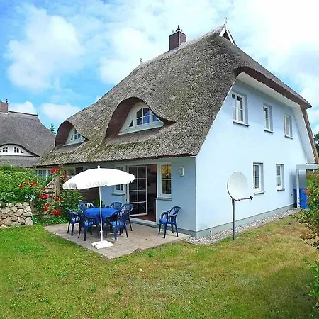 Holiday home Blaue Haus Ws-9a Born