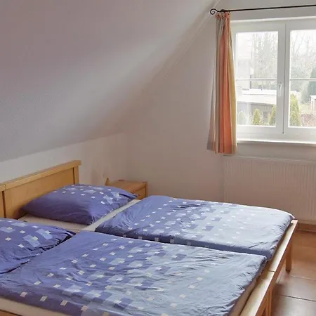 Holiday home Blaue Haus Ws-9a Born